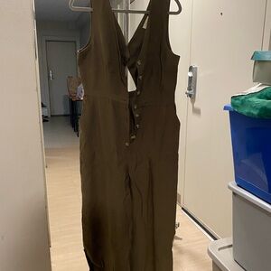 Gilli Olive Green Sleeveless Button-Front Jumpsuit